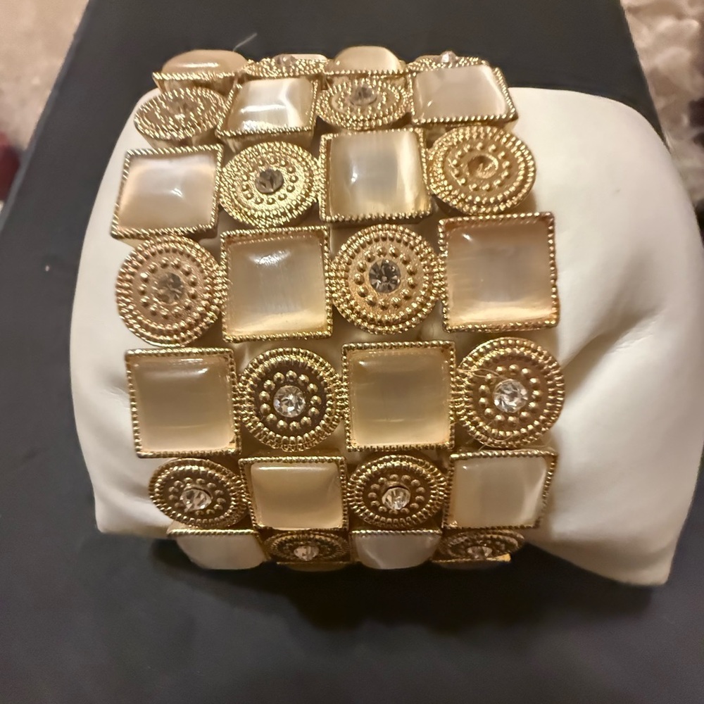Gold and opalescent Statement Bracelet